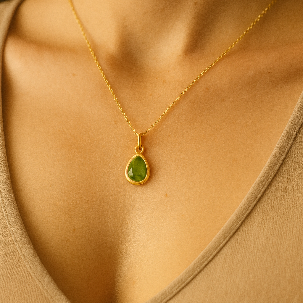 Olira – Peridot Pendant in Gold