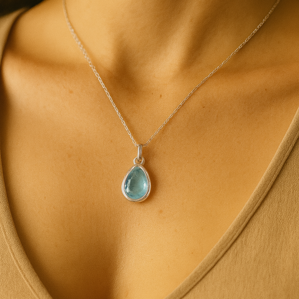 Azura – Mini Teardrop Necklace in Blue Topaz