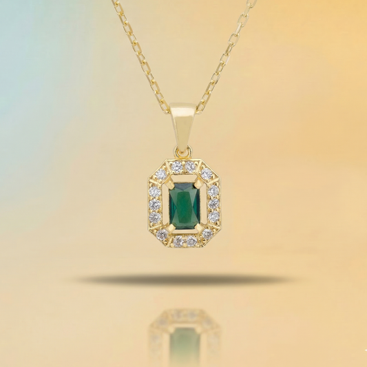 Verdaine – Emerald Gemstone Pendant Necklace in Gold
